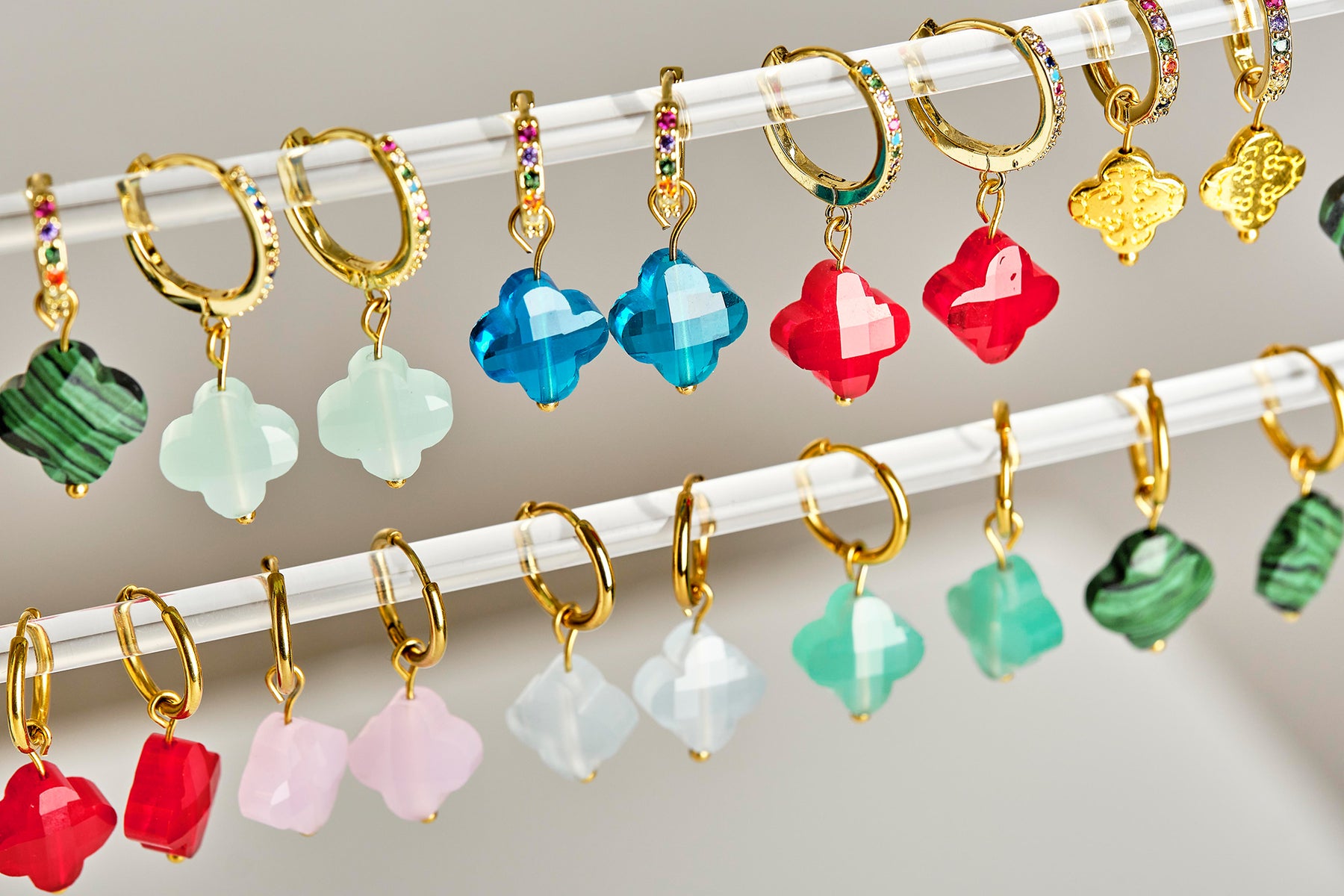 Colourful clover shaped earrings collection
