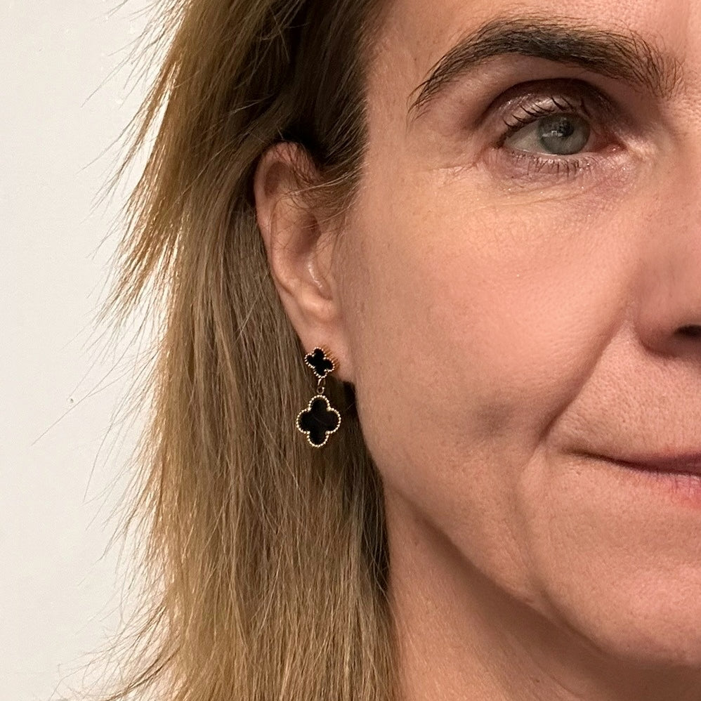 Two Clover Earrings in Black