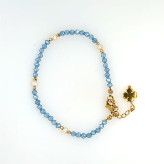 Delicate bracelet with tiny blue beads and freshwater pearls