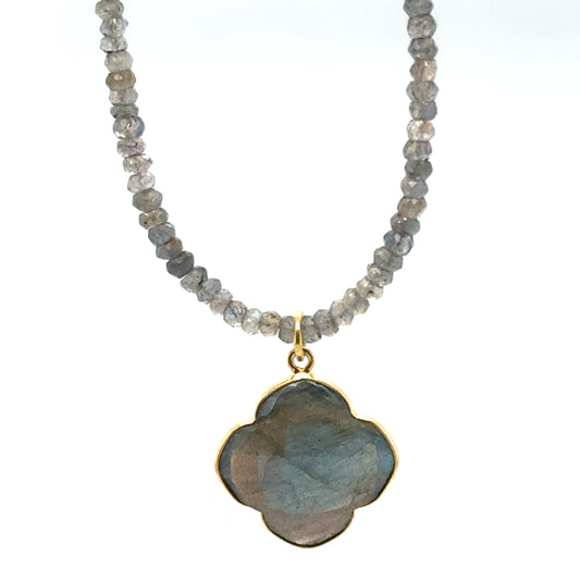 Necklace with beautiful iridescent Labradorite gemstones all around and with one 18mm Labradorite clover charm dangling at the front