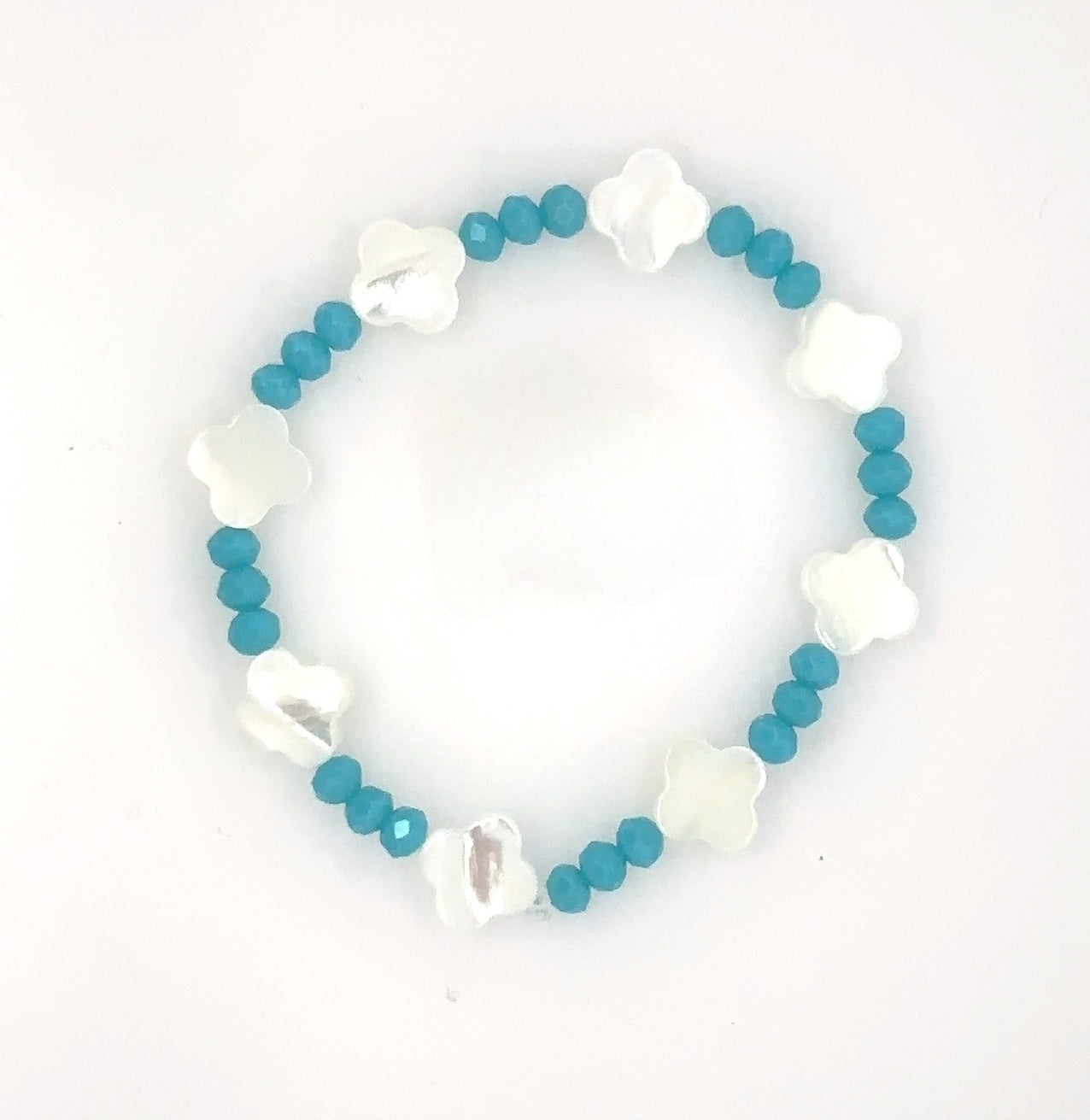 mother of pearl clover and light blue beaded bracelet