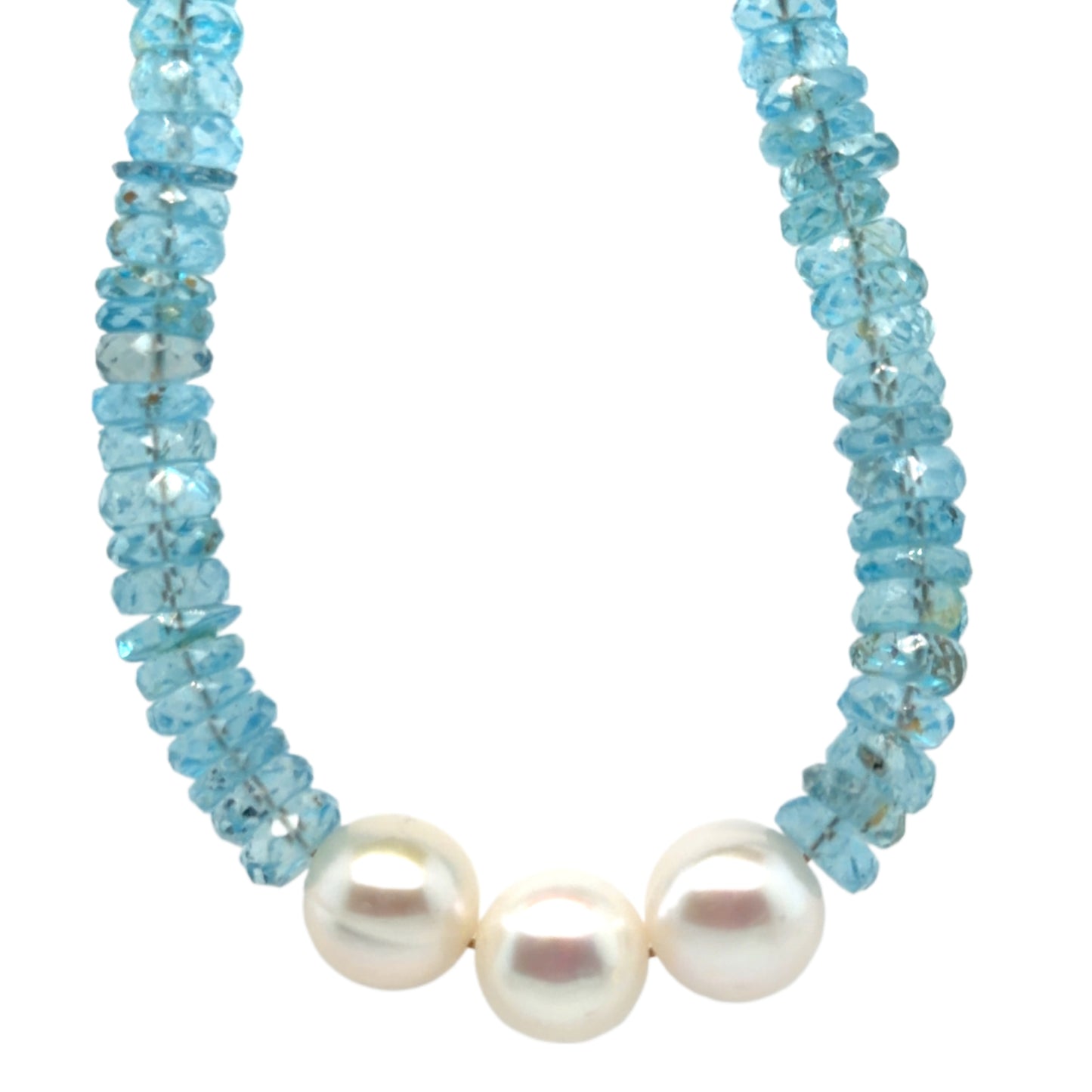 Necklace with Aquamarine beads and three Freshwater pearls in the middle