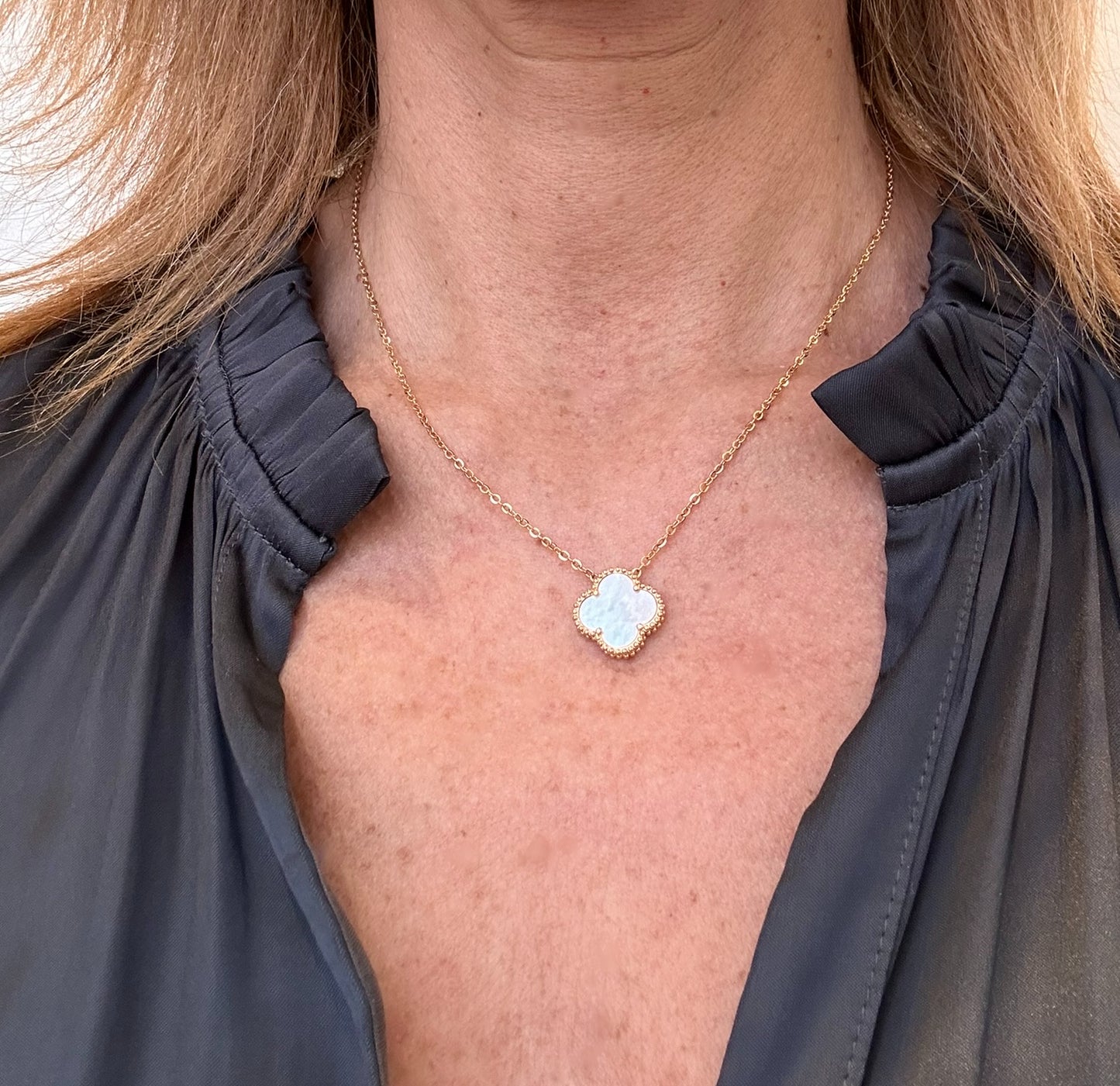 Necklace with Single Clover Charm in White Mother of Pearl