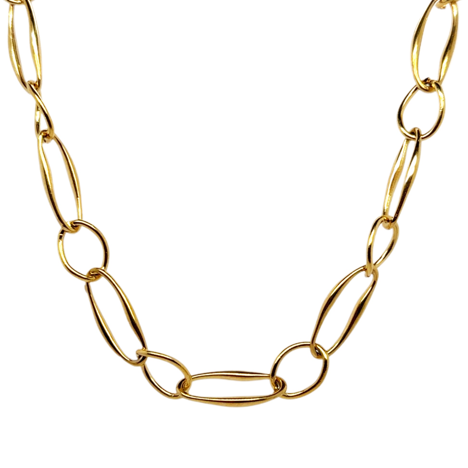 Gorgeous necklace with different size oval links