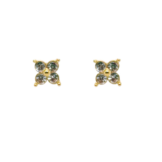 Stud earrings with diamond shape 