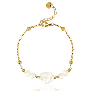 gold bracelet with 5 freshwater pearls including a central larger pearl