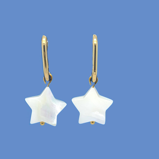 Oval gold hoop earrings with star-shaped mother of pearl charms